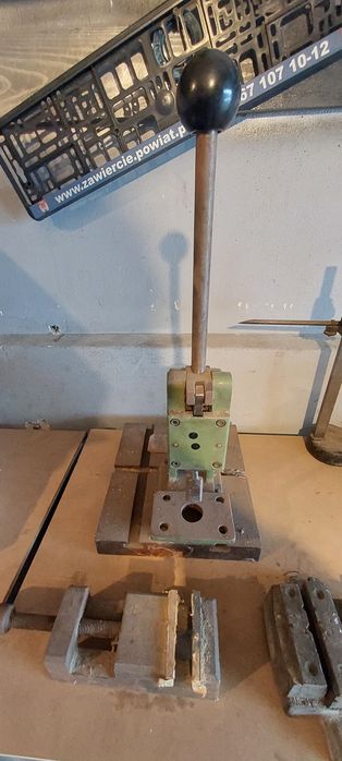 Imadła maszynowe i inne