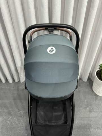 Maxi Cosi Pebble 360 + Carrinho Maxi Cosi Street Essential Graphite