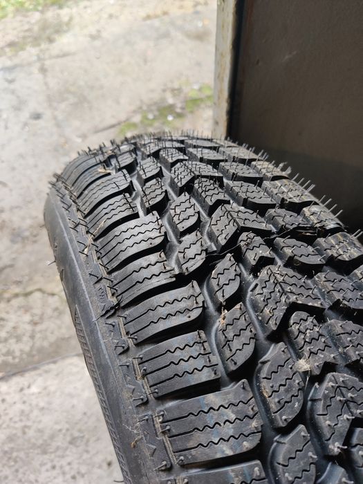 2 комплекта шин (175/65R14; 165/65R14)