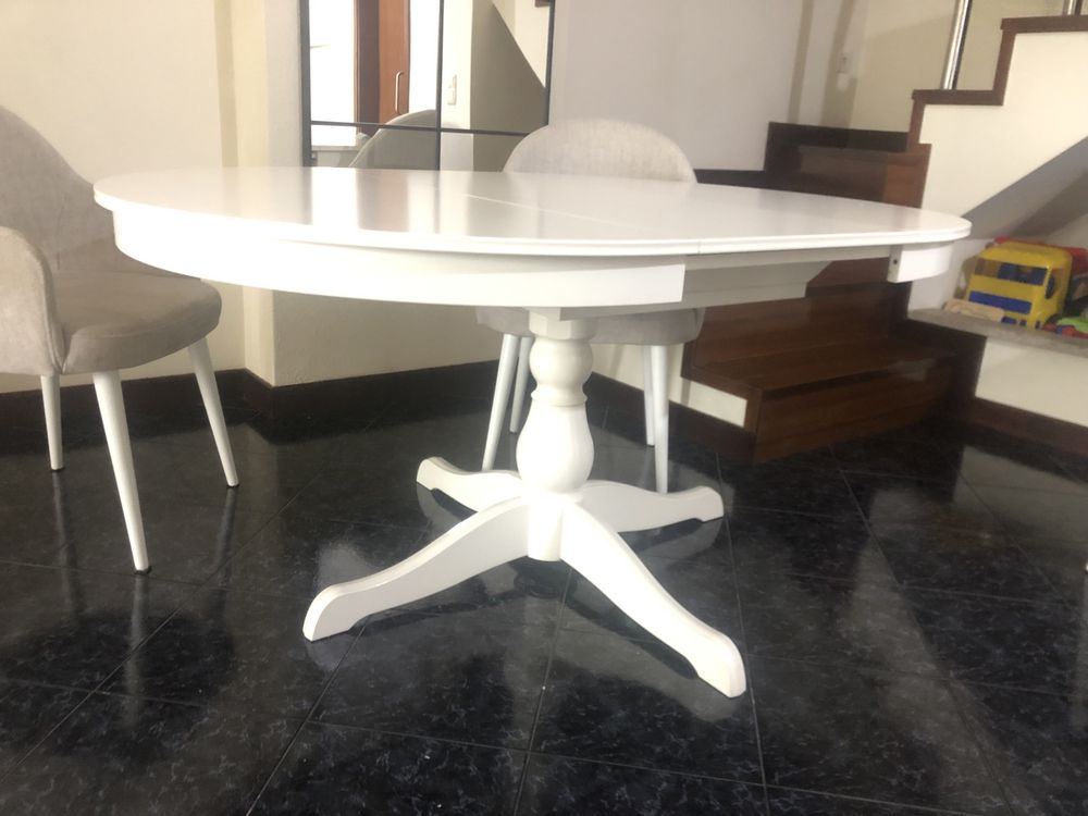 mesa de jantar redonda