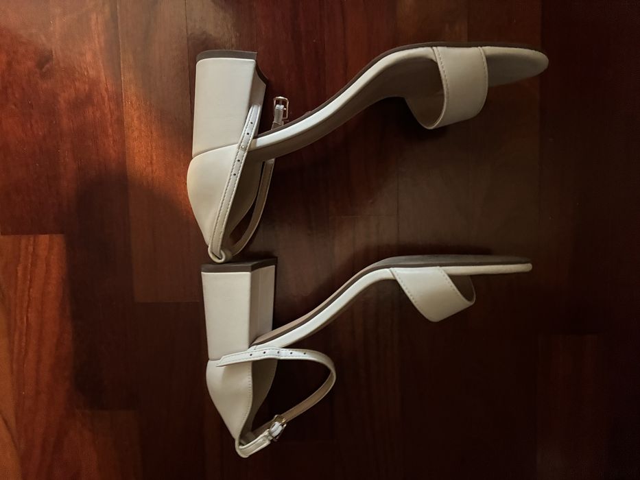 Buty elegancie rozmiar 40 firma mohito