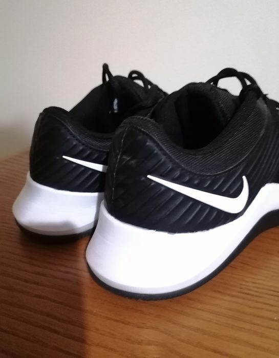 Sapatilhas NIKE Mc Trainer - Como NOVAS