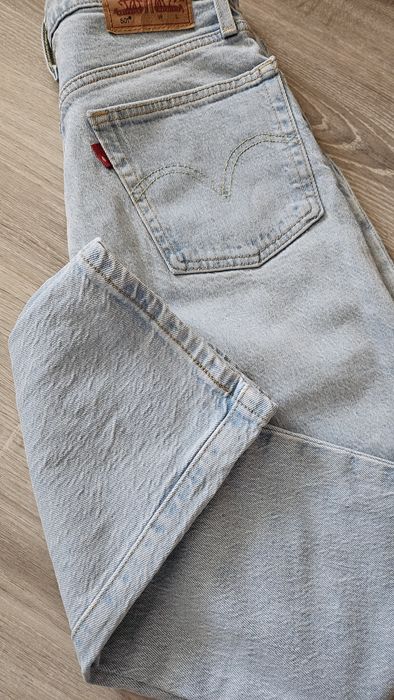 Джинси Levis 501