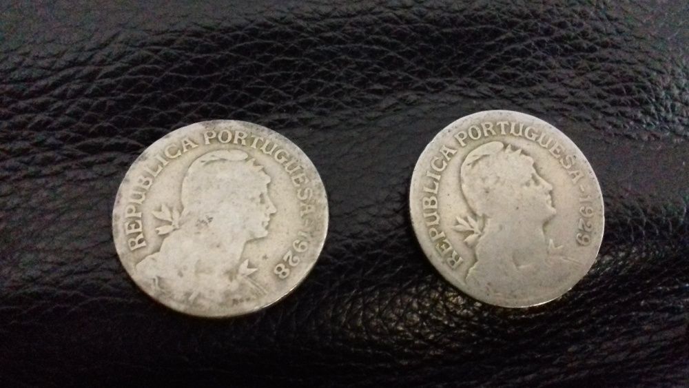 Moeda 50 centavos e 1 Escudo