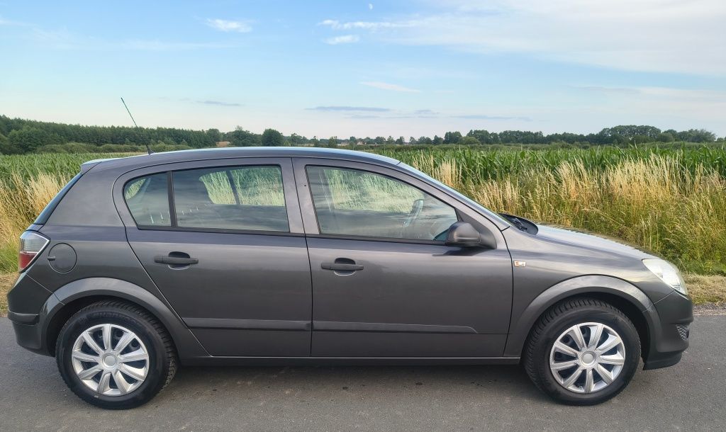 Opel Astra 1.4 Benzyna   Klima  Niemcy  Bez wkładu  2009