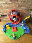 Hot Wheels Monster Trucks Wulkan Kaskaderska arena GYL14
