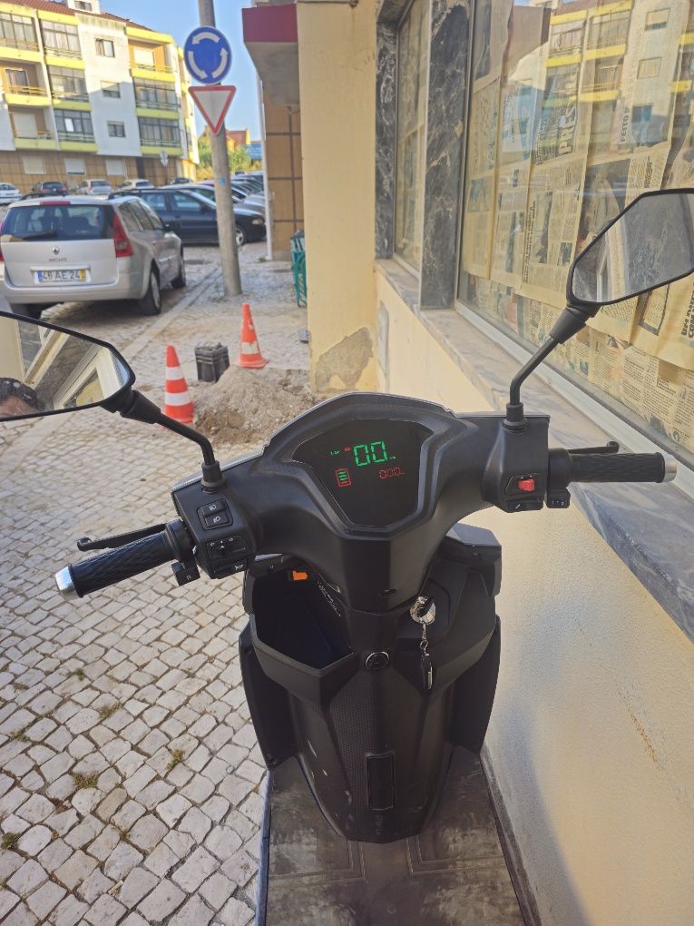 Mota elétrica com 3 meses de uso