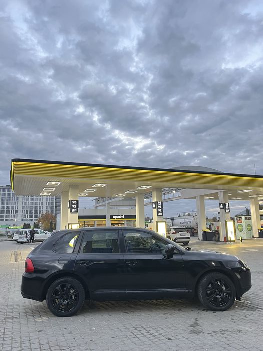 Porsche Cayenne !