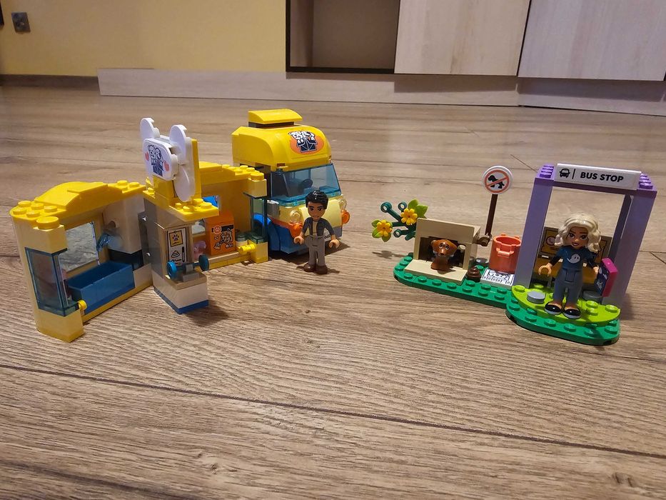 LEGO Friends Furgonetka ratunkowa dla psów 41741