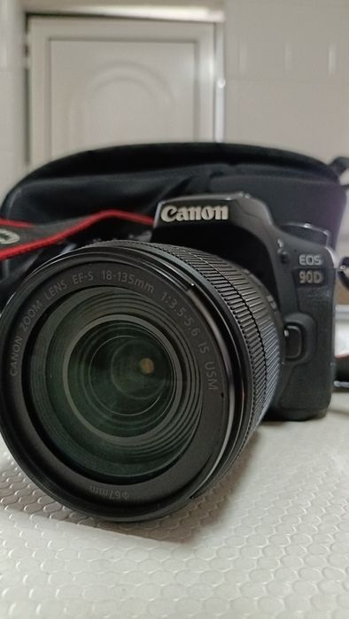 Canon EOS 90D + 18-135mm f/3.5-5.6 IS USM