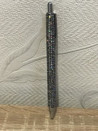 Ручка блестящая