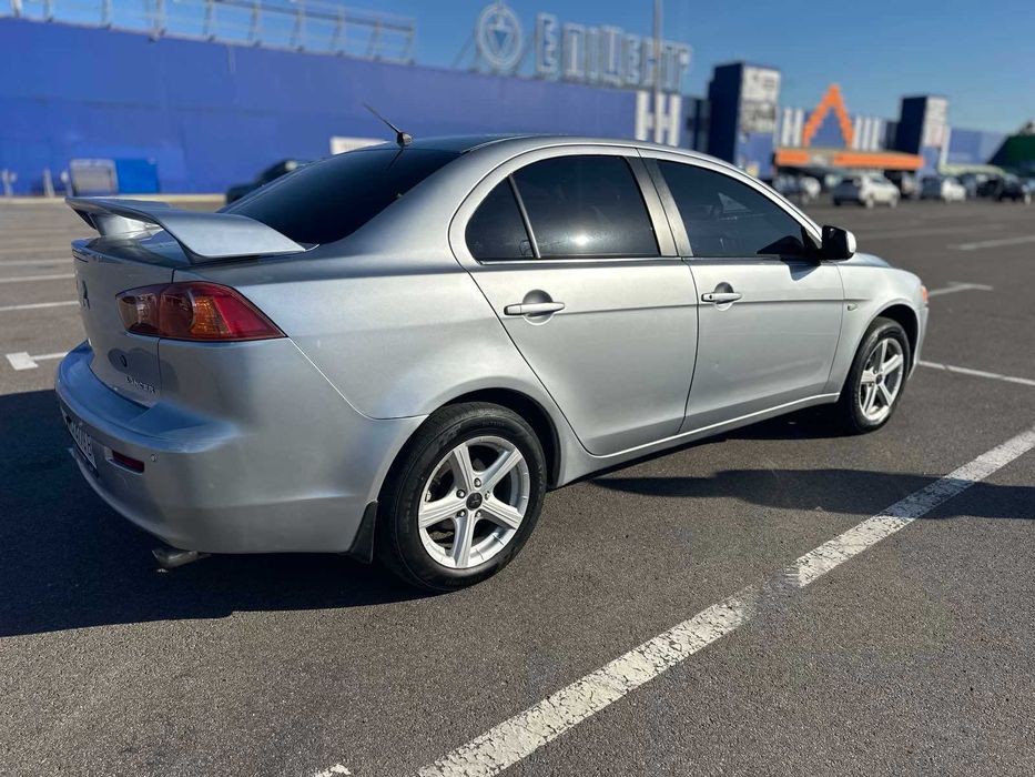 Продається Mitsubishi Lancer 2008року