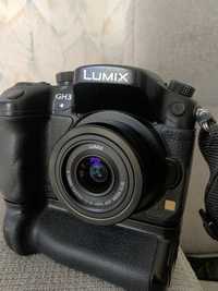 Panasonic Lumix GH3 ( com grip, caixa original e manuais )