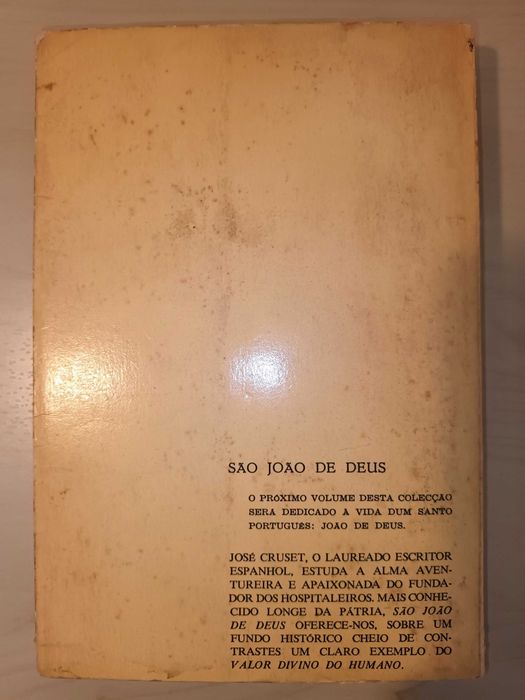 - LIVROS PARA AS FÉRIAS - 4 Livros usados - A partir de 6€ / Conj. 25€