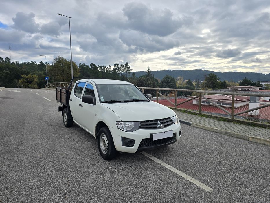 Mitsubishi L200 2.5 DI-D AC Cabine Dupla 5 Lugares 128cv 4x2 Nacional