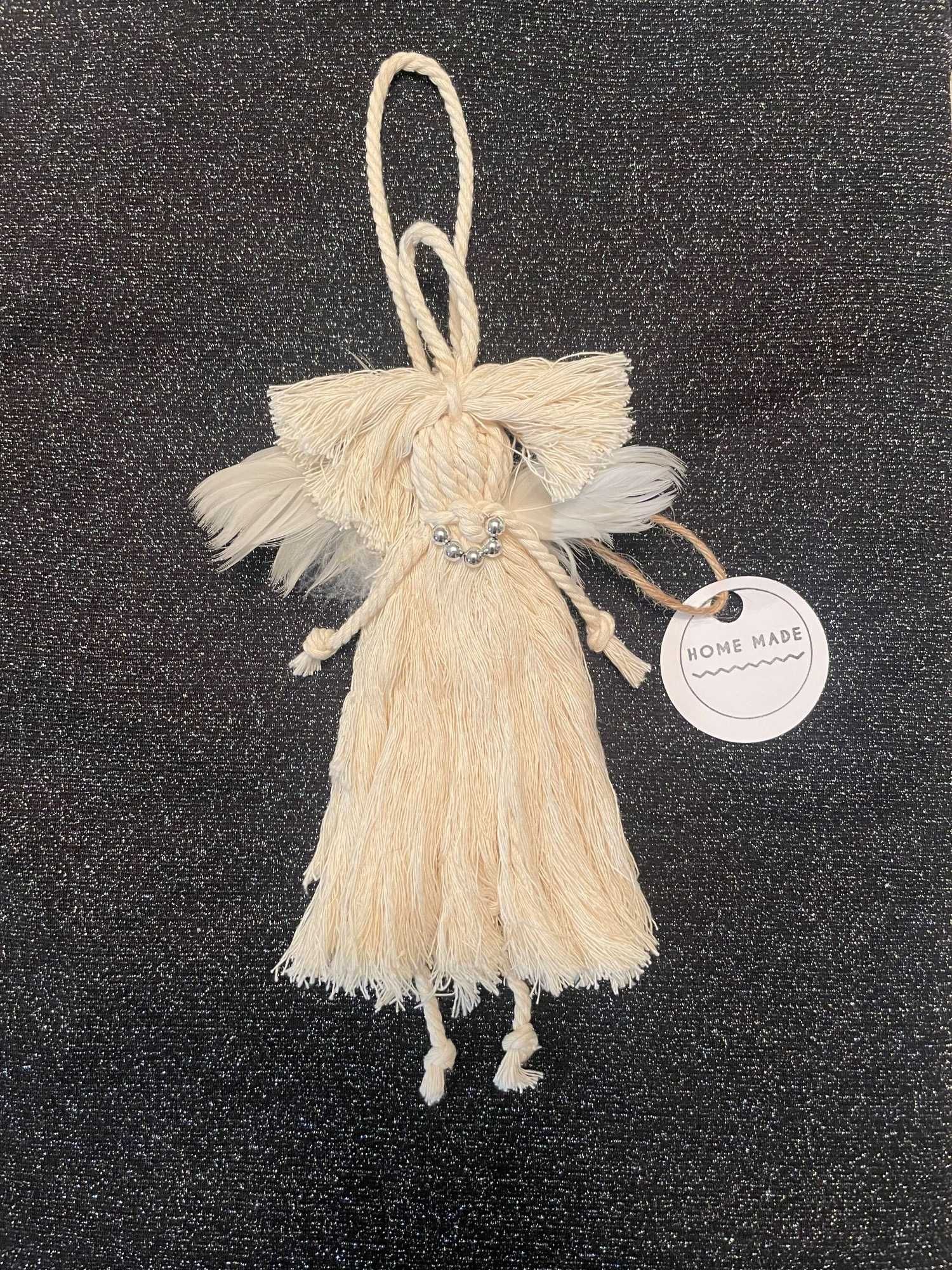 Anioł ręcznie robiony beżowy 25 cm