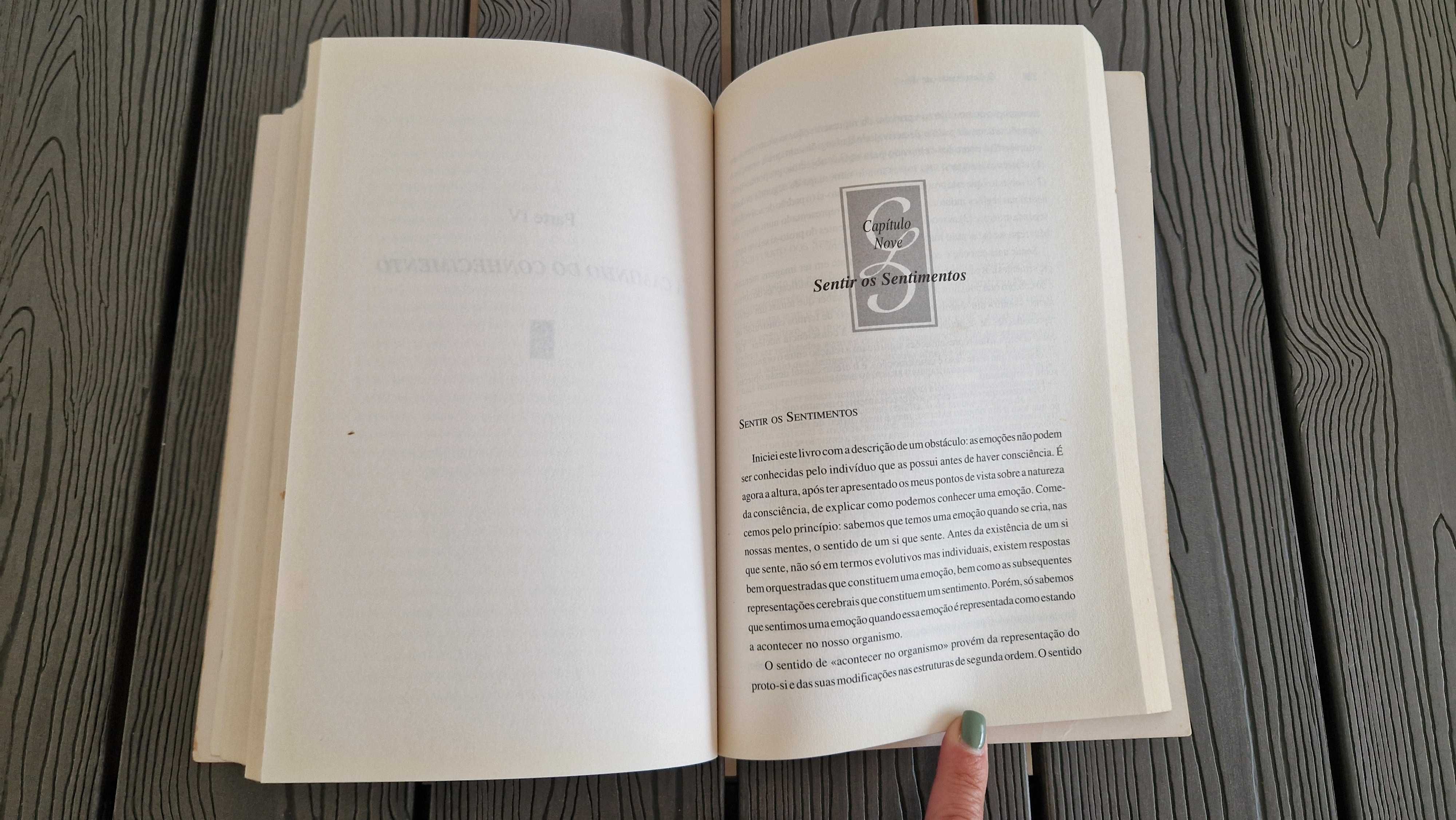 Livro "O Sentimento de Si" de António Damásio