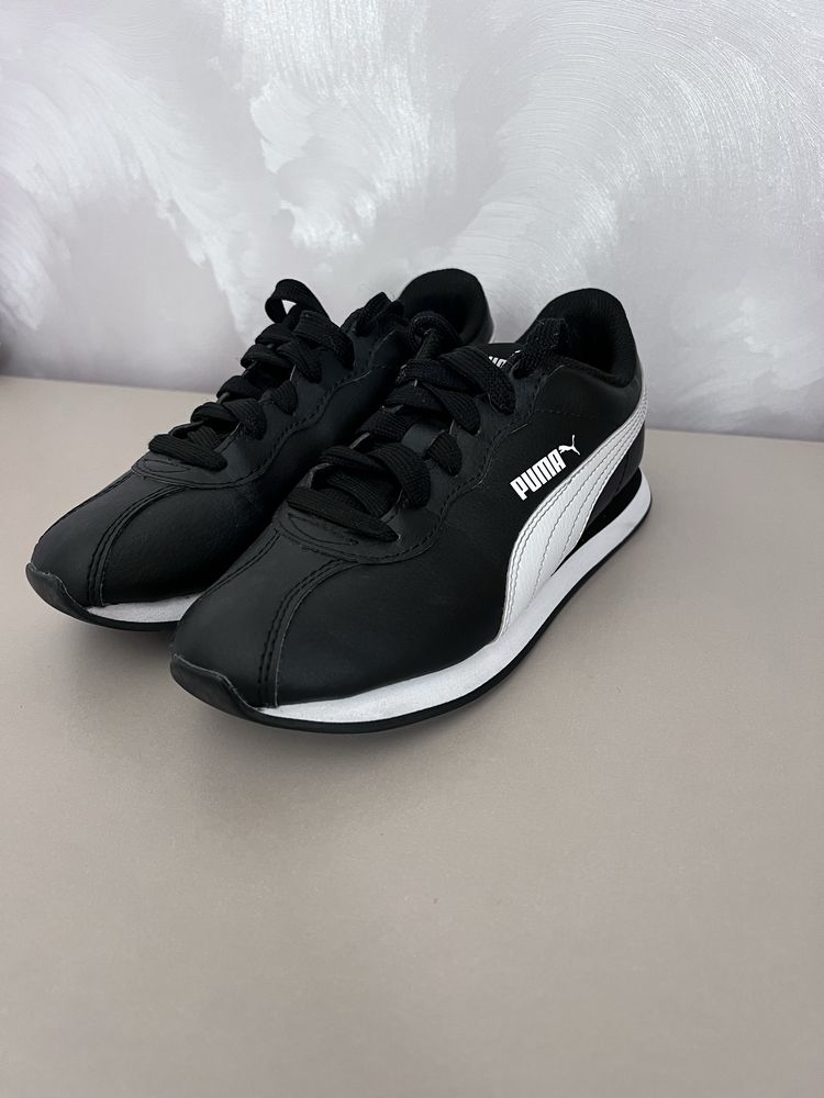 Кросівки Puma 35,5