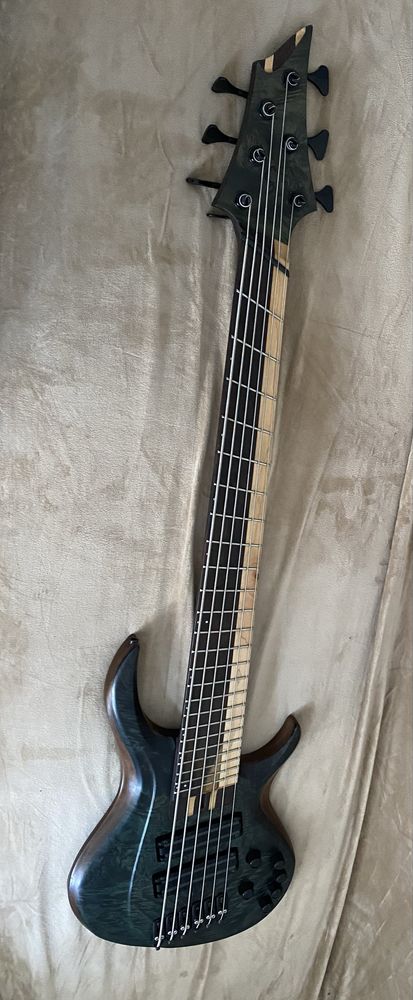Sabre Viper 6 custom bas