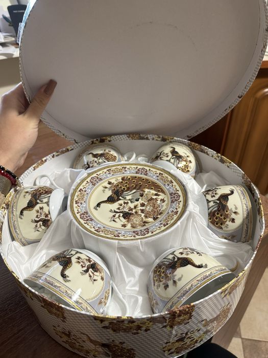 Porcelana filiżanki talerzyki
