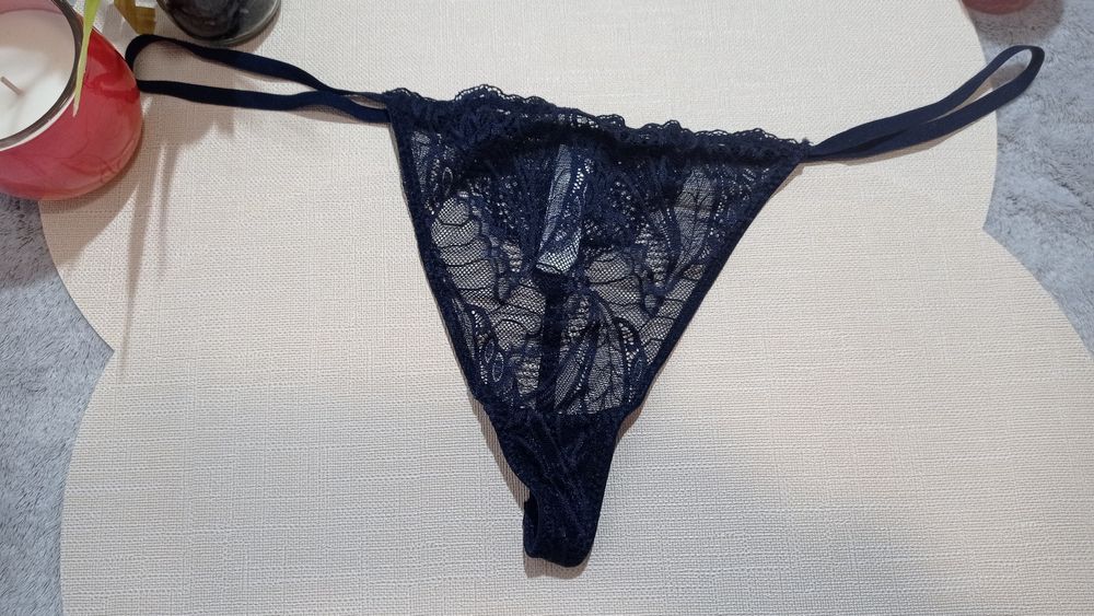 42 44 Secret possessions piękne majtki stringi