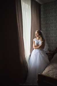 Продам нежное свадебное платье состояние нового