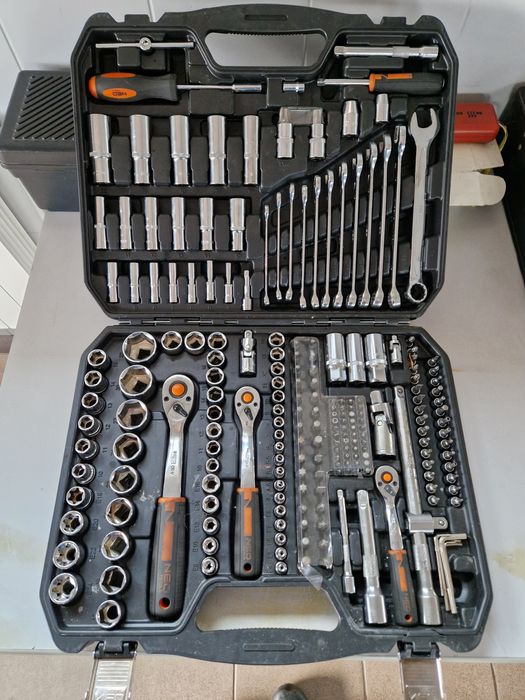 Klucze nasadowe NEO TOOLS TOOLS CRV 10-076 (219 elementów)