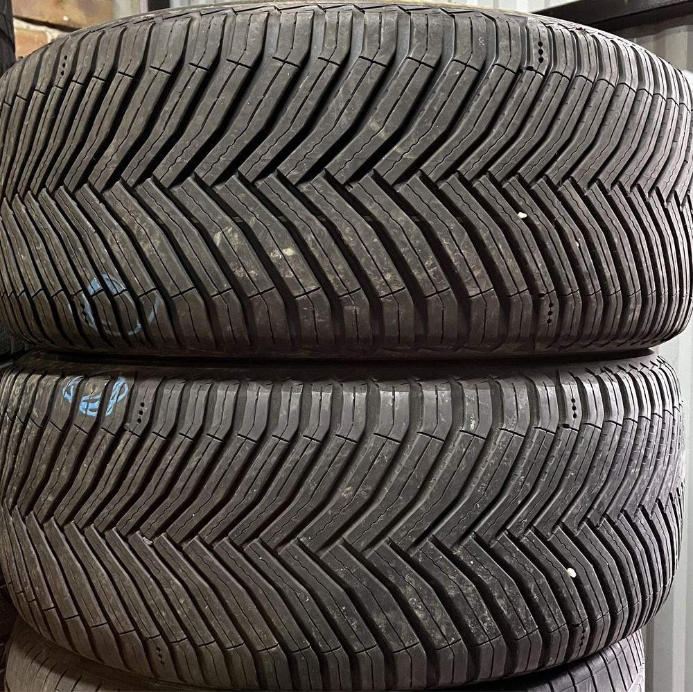 2x 255/45/19 Michelin CrossClimate 2 104H XL SUV VOL