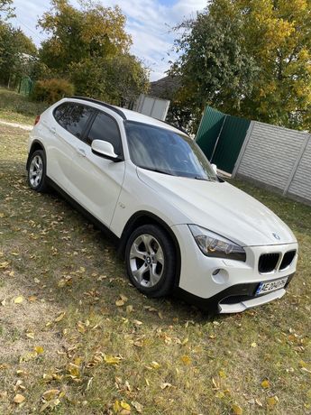 Продам BMW X1 official
