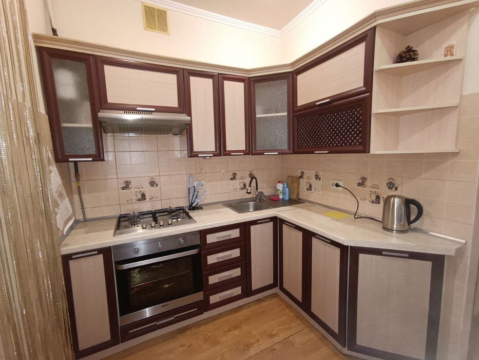 Продам 2х ком ВИДОВАЯ  Т.Шевченка14