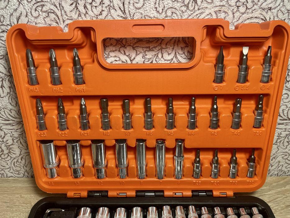 Набір інстументів 54 одиниць з трещіткою набор инструментов