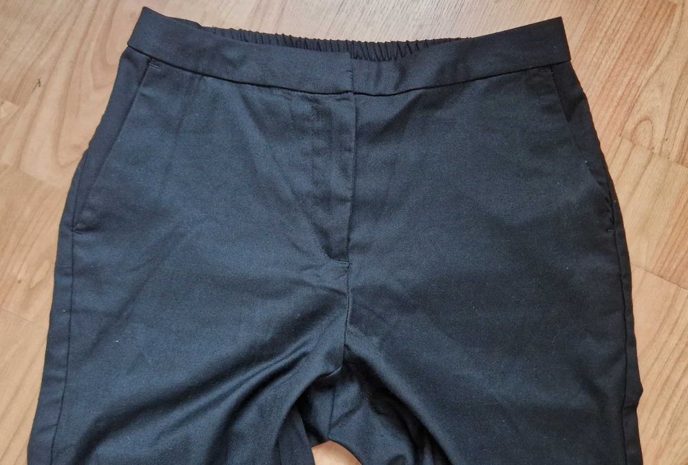 Nowe Spodnie damskie cygaretki Vero Moda M