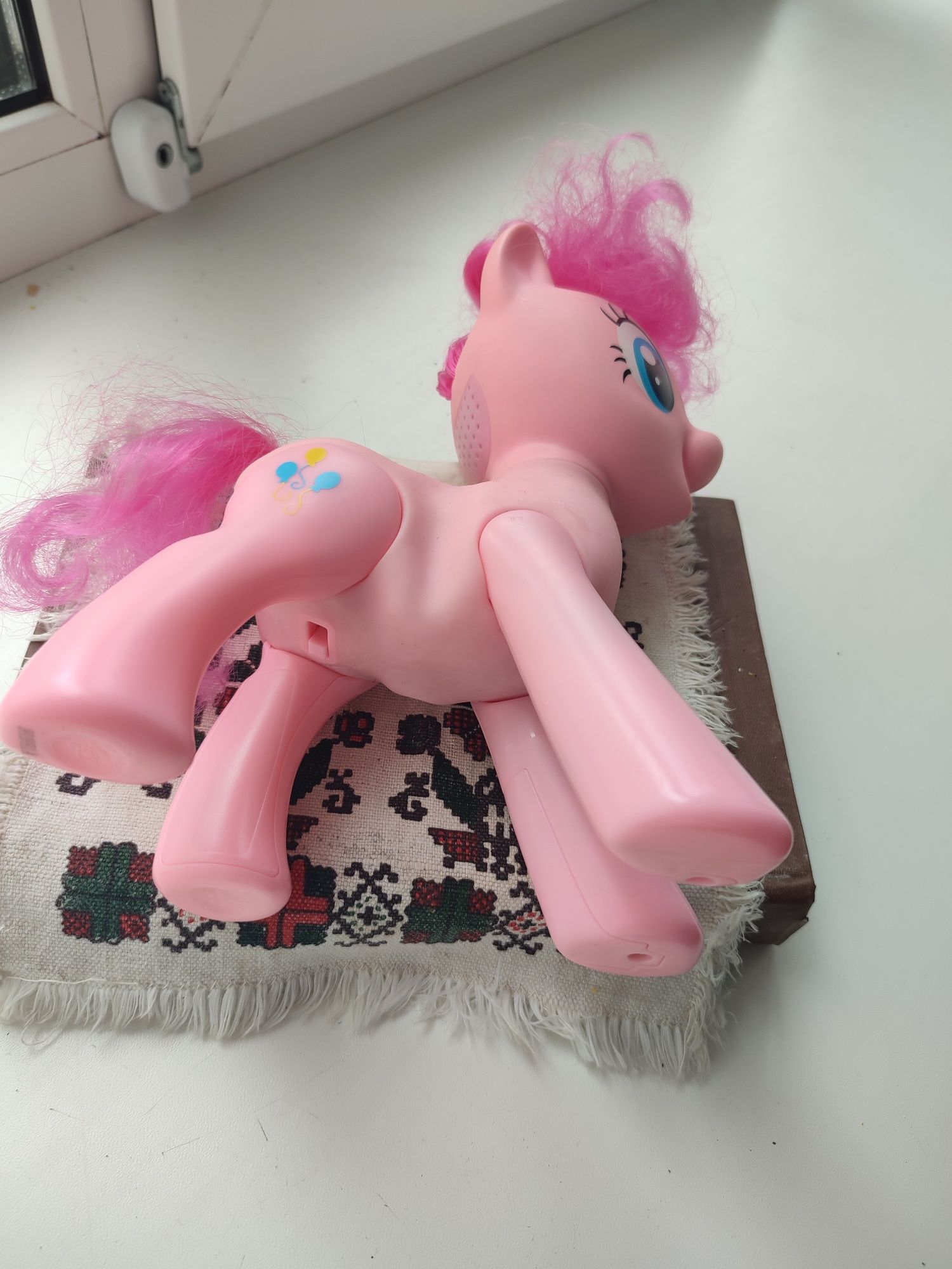 Поні інтерактивна Hasbro MLP Пінкі Пай Хохотушка