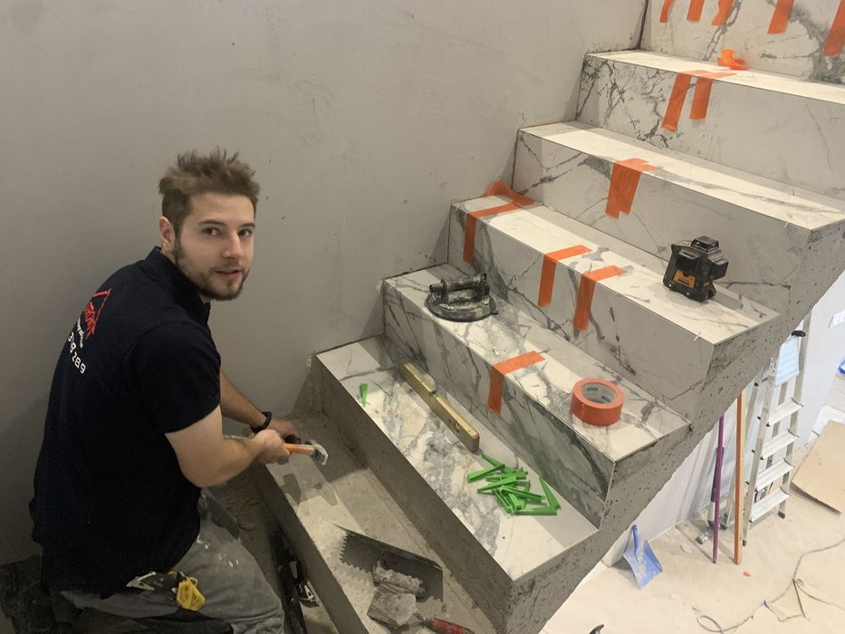 Montaż płytek wielkoformatowych spieki kwarcowe