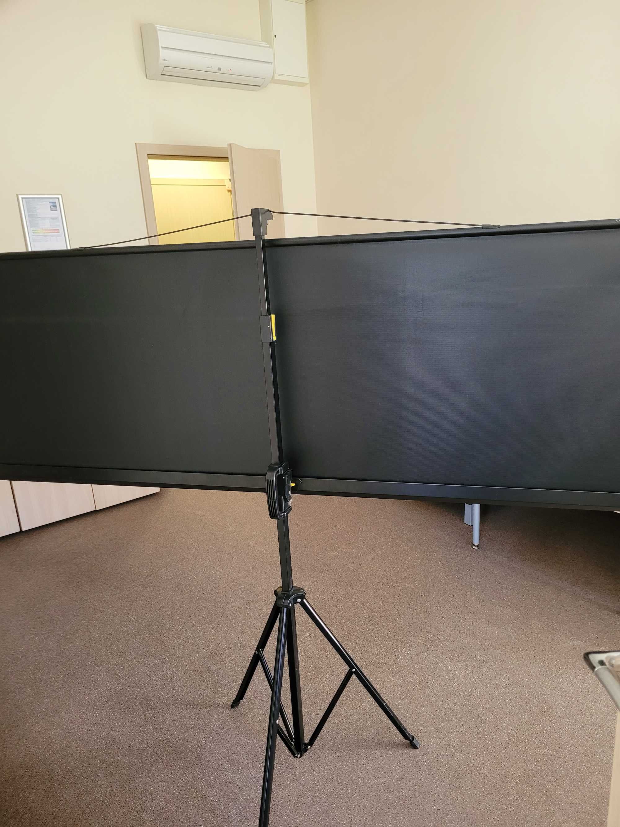 Ekran przenośny ze stojakiem Buenoscreen