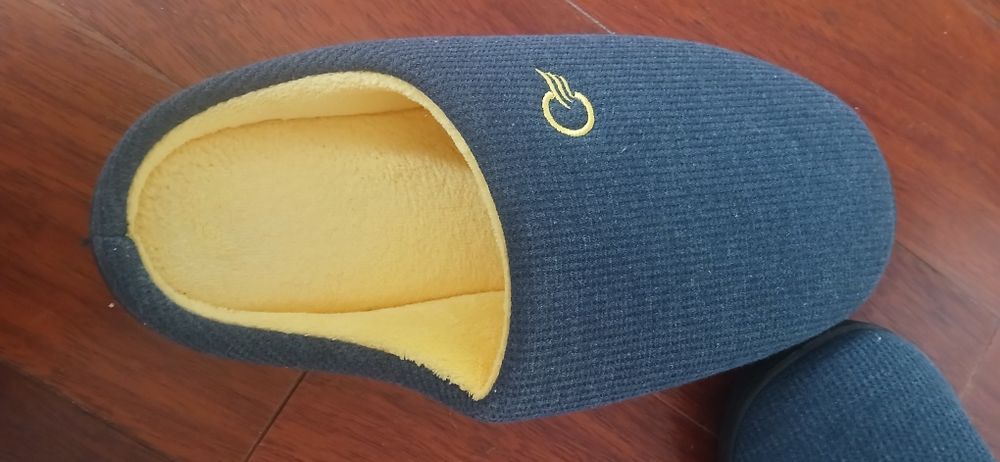 Nowe ciepłe męskie kapcie r. 44-45