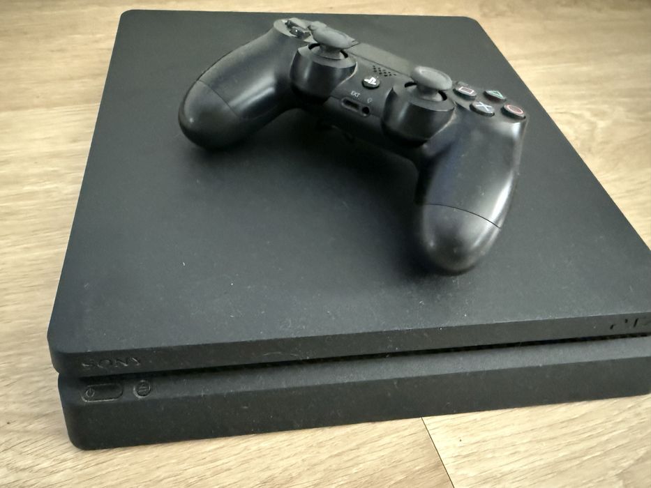 Playstation 4 - 900gb