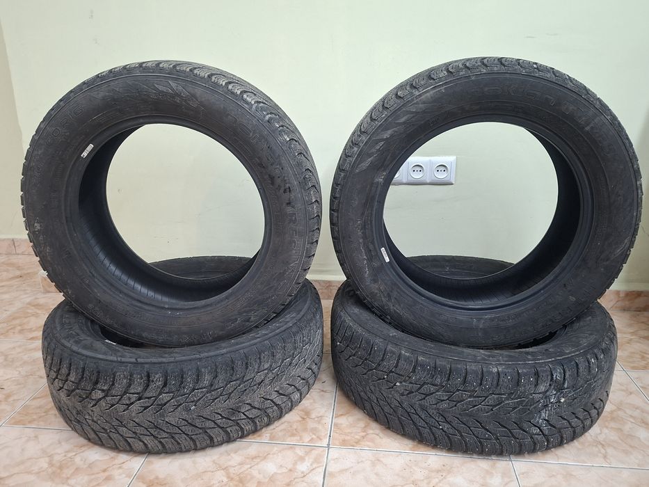 Шини, резина Nokian Hakkappelita R16 205/60