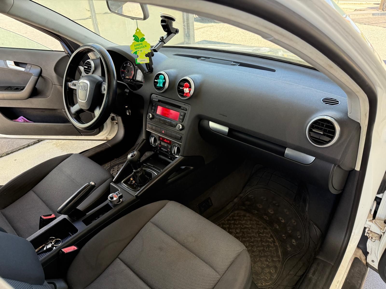 . Audi A3 1600 tdi 
201750 mil kilometros ano
Revisoes