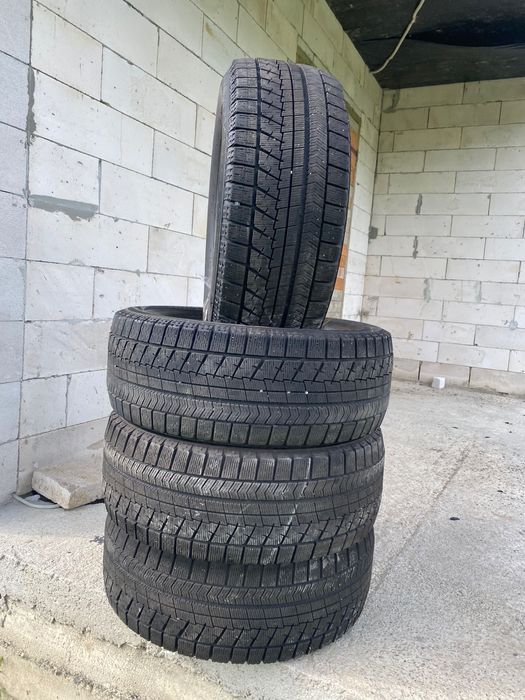 Резина 2021 року 235.   55.   17R. BRIDGESTONE BLIZZAK VRX