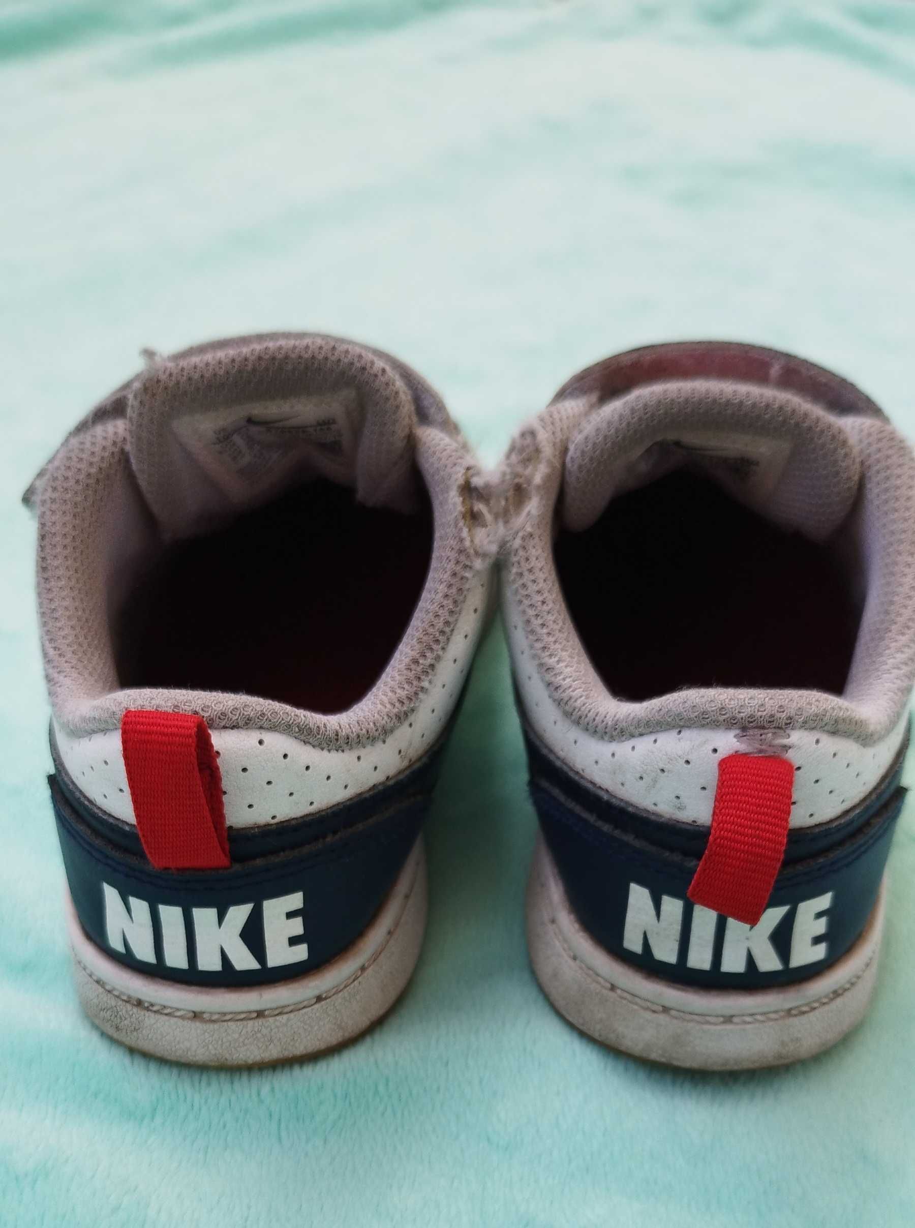 Adidasy Nike dla dziecka