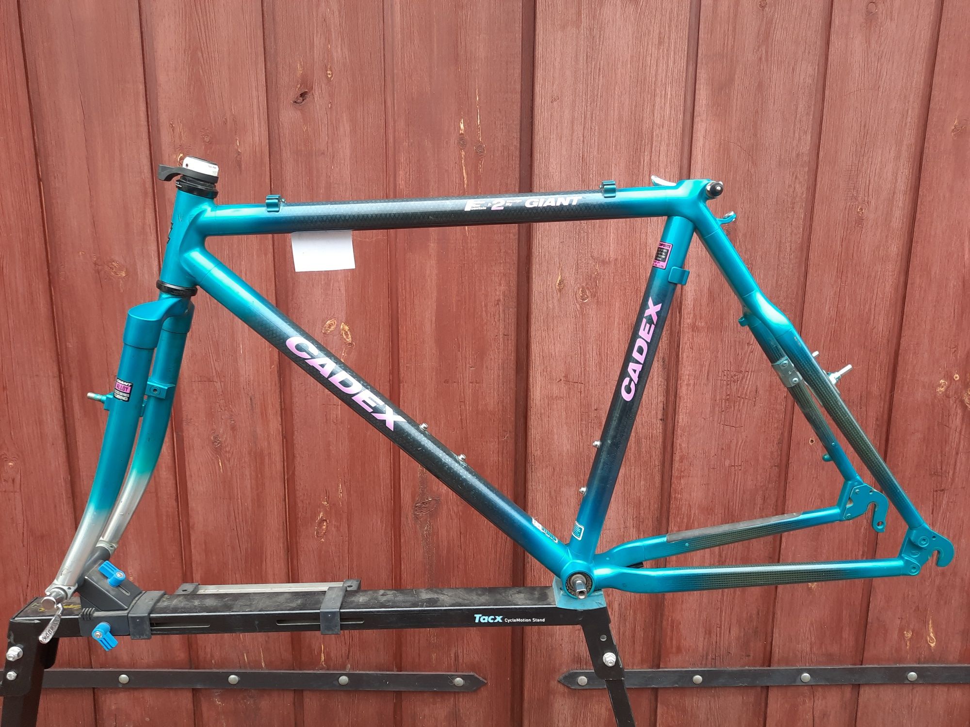 rama rowerowa GIANT CADEX cfm 2 retro mtb commuter pod 26" carbon CM5