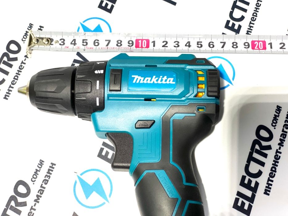 Шуруповерт Makita DF 332 (бесщеточный двигатель) 18V / 3Ah Латвия