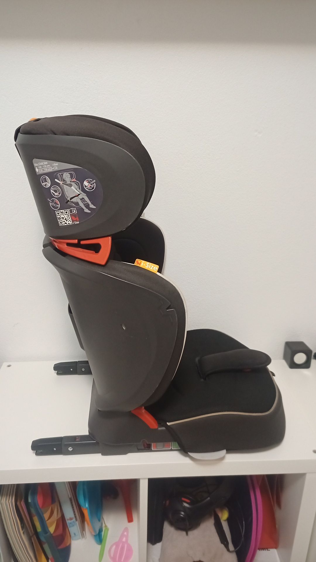 Cadeira auto Chicco Isofix.