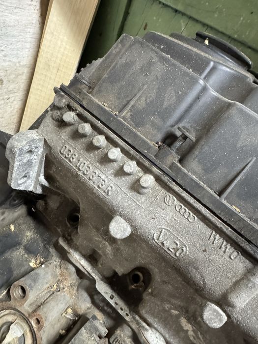 Продам головку в зборі з блоком VW 1.9 TDI BLS,BSU.