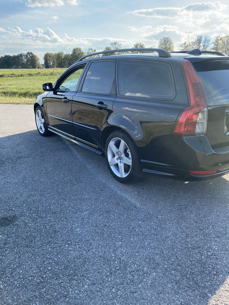 Volvo v50 r design