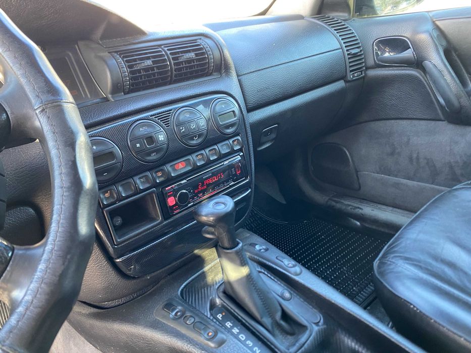 Авто Opel Omega 2.5D, автомат, зимова резина, клімат та шкіра салон