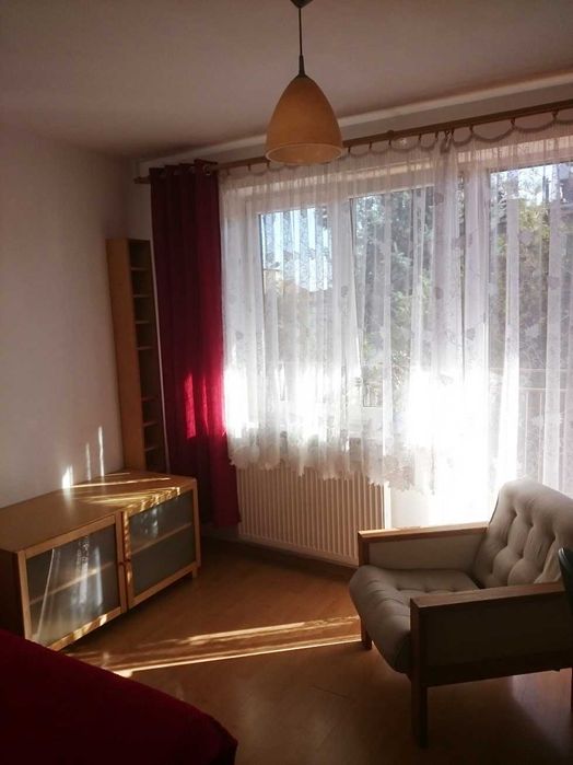 Słoneczny, przytulny i ciepły pokój z tarasem