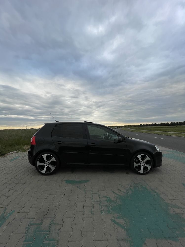 Golf 5 2.0TDI R-line WEBASTO