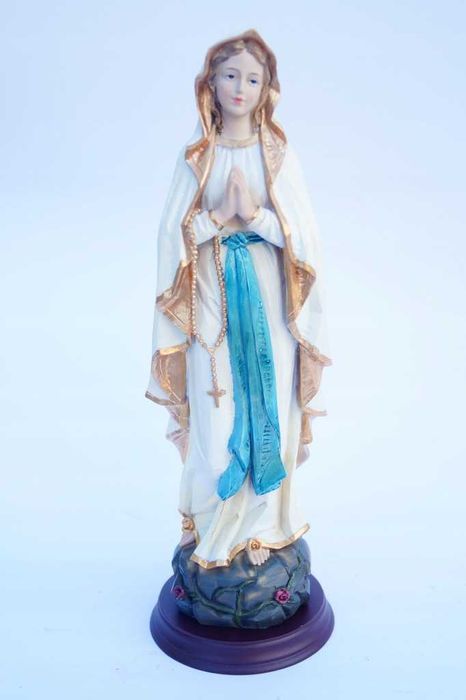 Matka Boska piękna figurka figura